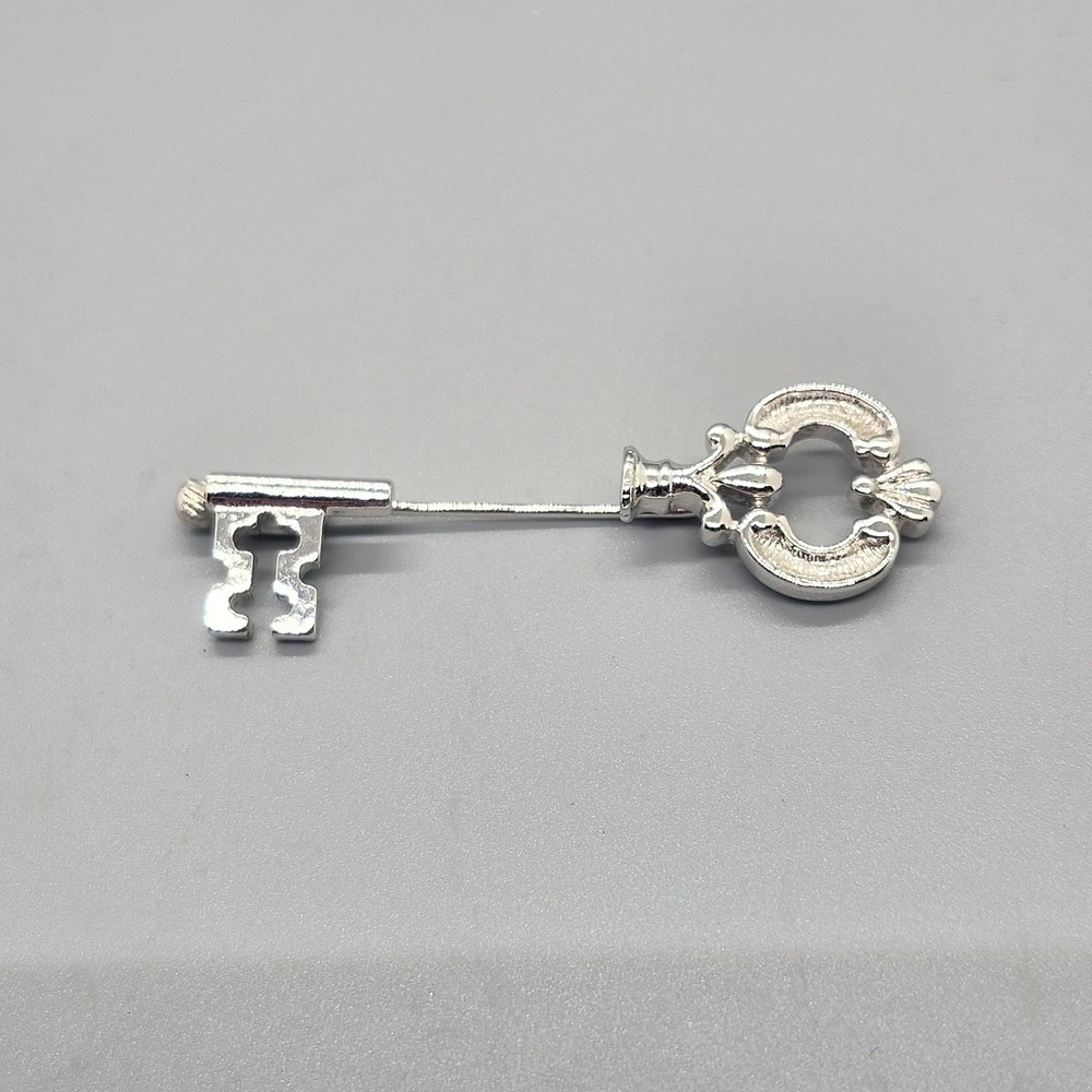 Vintage 1970s Avon Signed Stick Pin Skeleton Key Silver Tone Jewelry Brooch